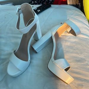 Dream pairs size 10 ankle strap heals